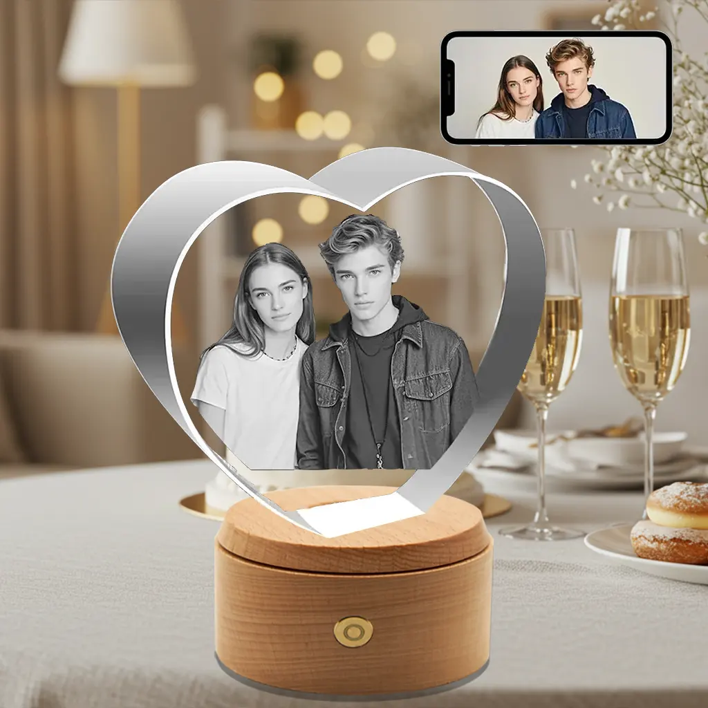 A heart-shaped 3D photo crystal, customizable with a family portrait, as a modern commemorative gift for a child's Baptism or First Communion.